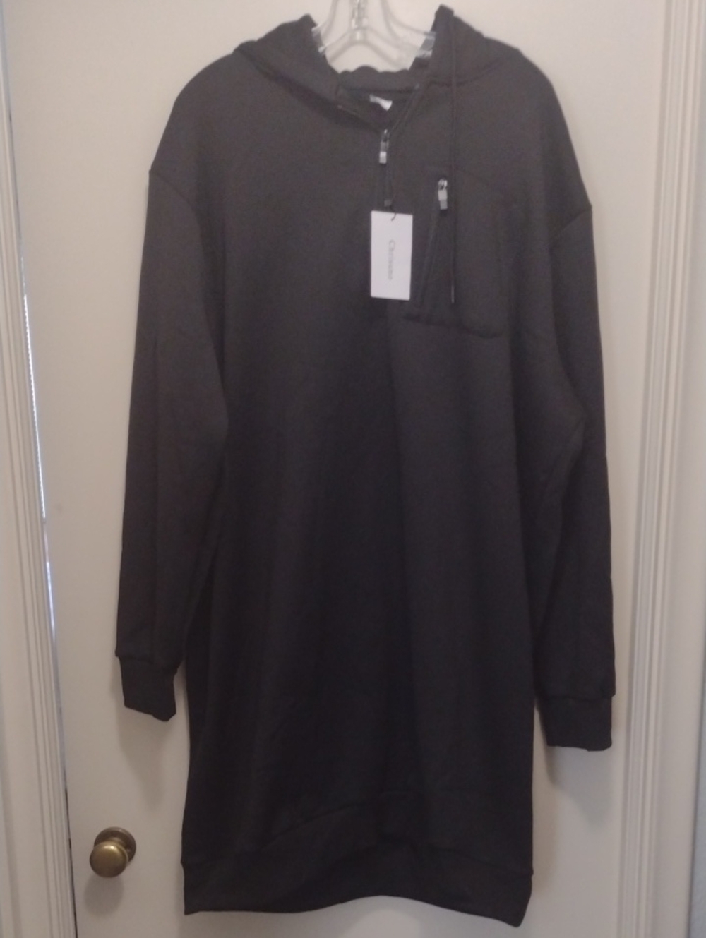Chrisuno Men's Black Hooded Sweater (J1286)